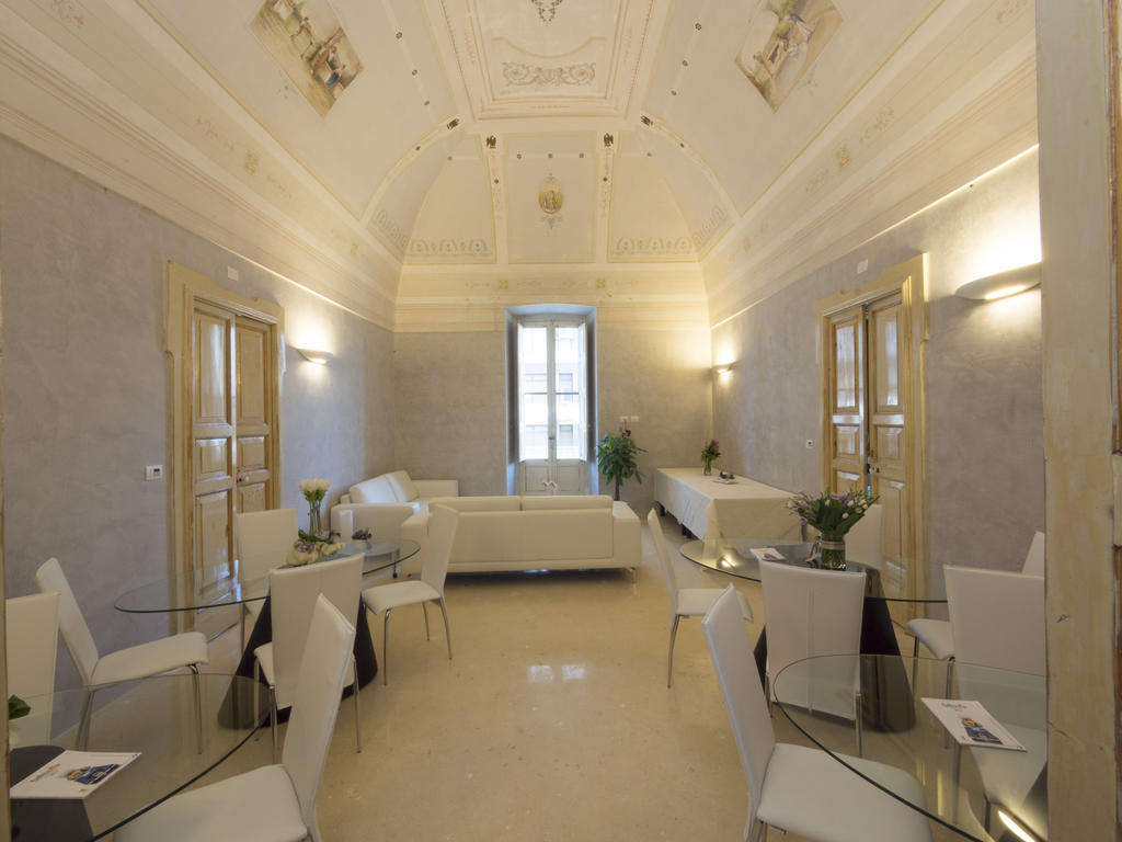 Bed and Breakfast Relais Carlo V - Palazzo Storico Галлиполи Экстерьер фото